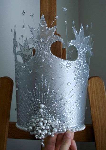 Create an Enchanting Glinda the Good Witch Crown with This Step-by-Step Tutorial